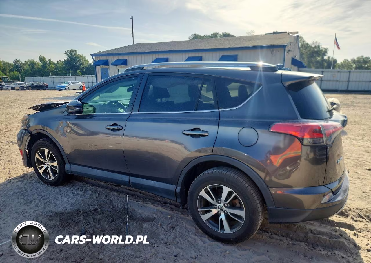 2018 Toyota Rav4 Xle VIN:2T3WFREV1JW521811 - 2