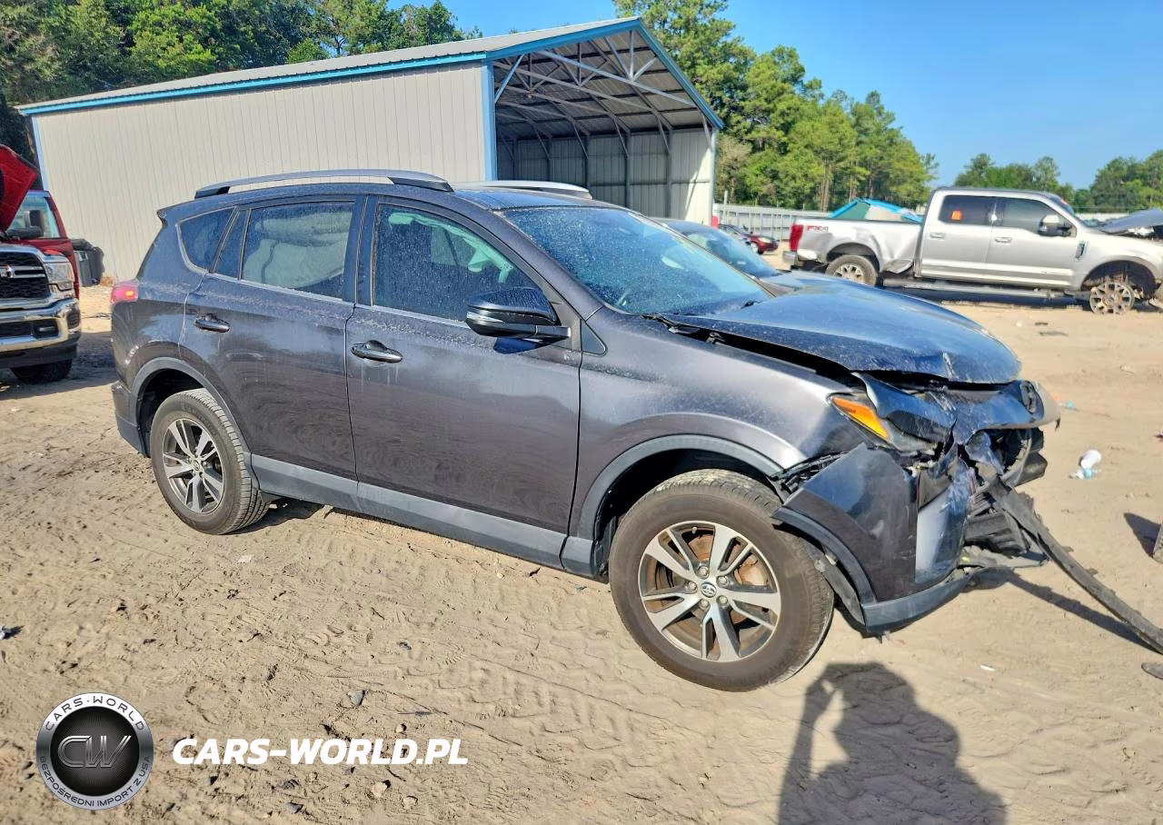 2018 Toyota Rav4 Xle VIN:2T3WFREV1JW521811 - 4