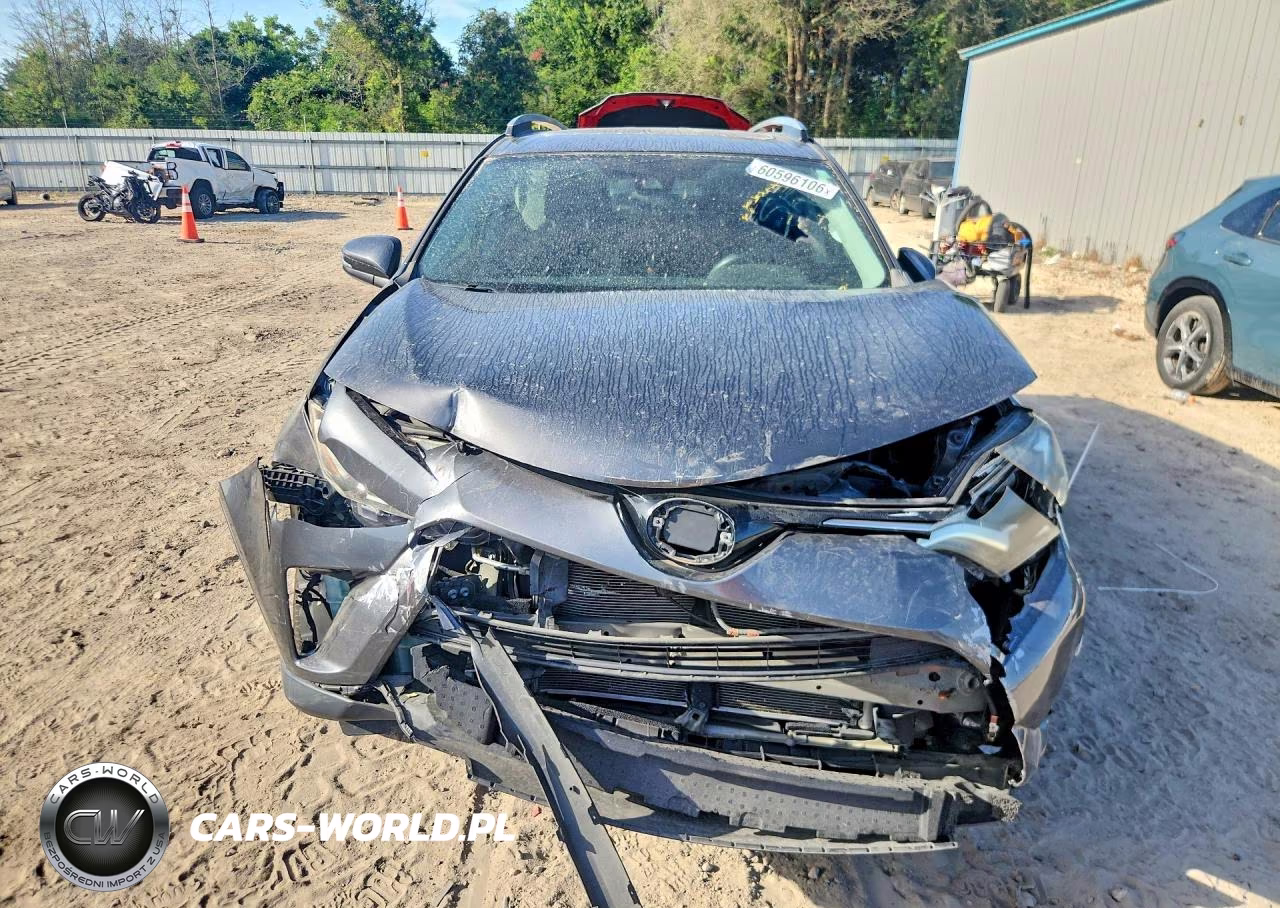 2018 Toyota Rav4 Xle VIN:2T3WFREV1JW521811 - 5