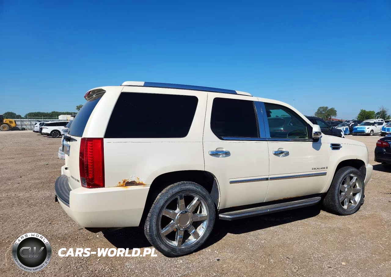 2008 Cadillac Escalade Luxury VIN:1GYFK63868R244004 - 3