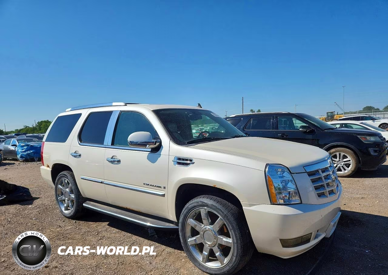 2008 Cadillac Escalade Luxury VIN:1GYFK63868R244004 - 4