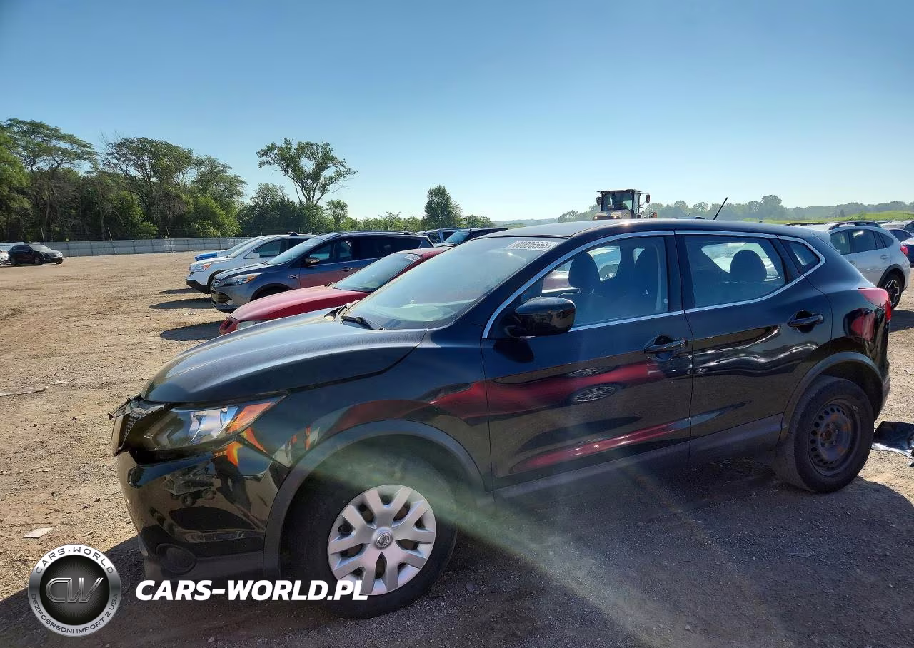 2018 Nissan Rogue Sport S – zdjęcie 1 z 13