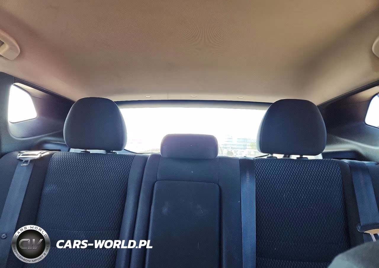 2018 Nissan Rogue Sport S VIN:JN1BJ1CP4JW159951 - 10