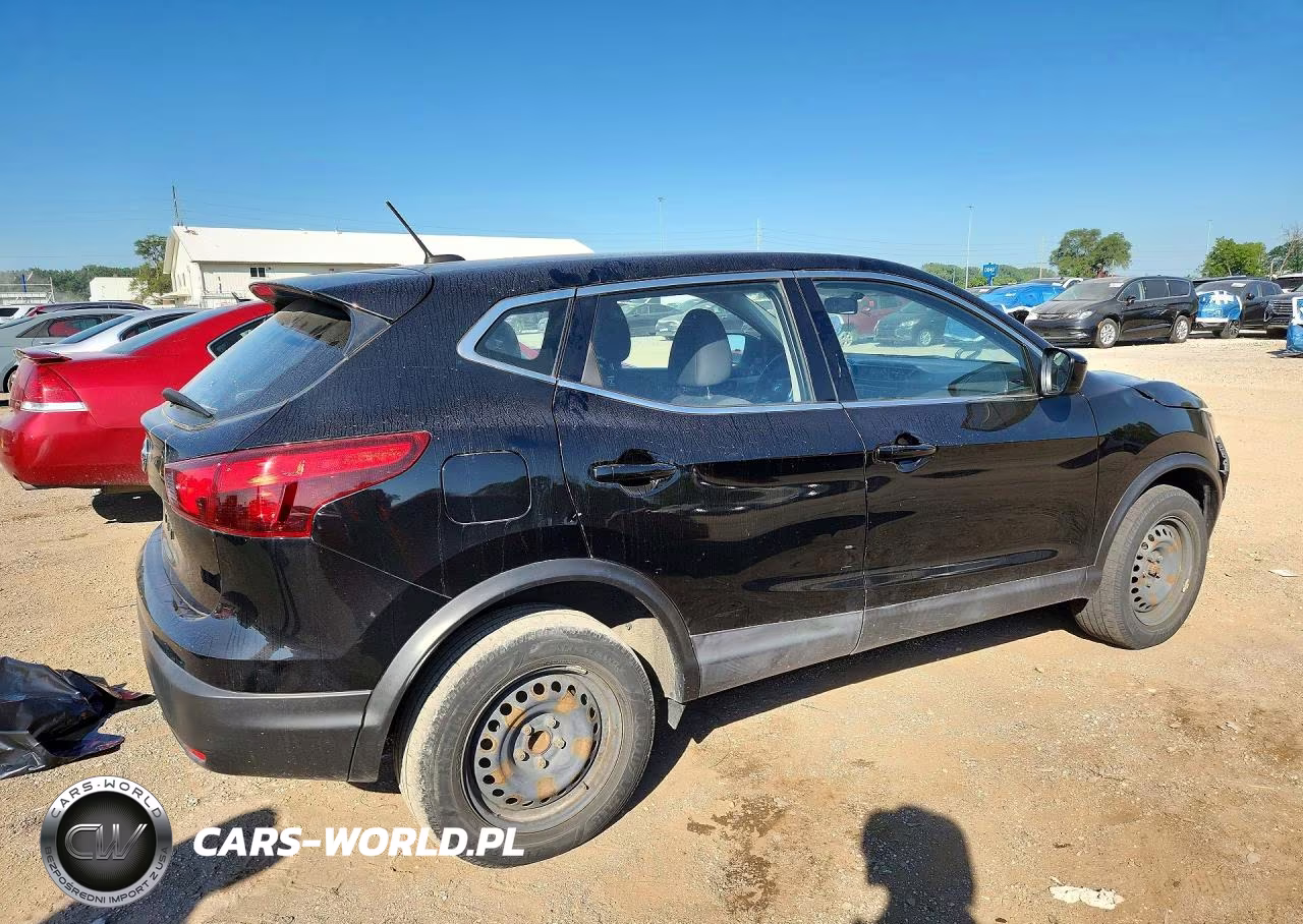 2018 Nissan Rogue Sport S VIN:JN1BJ1CP4JW159951 - 3