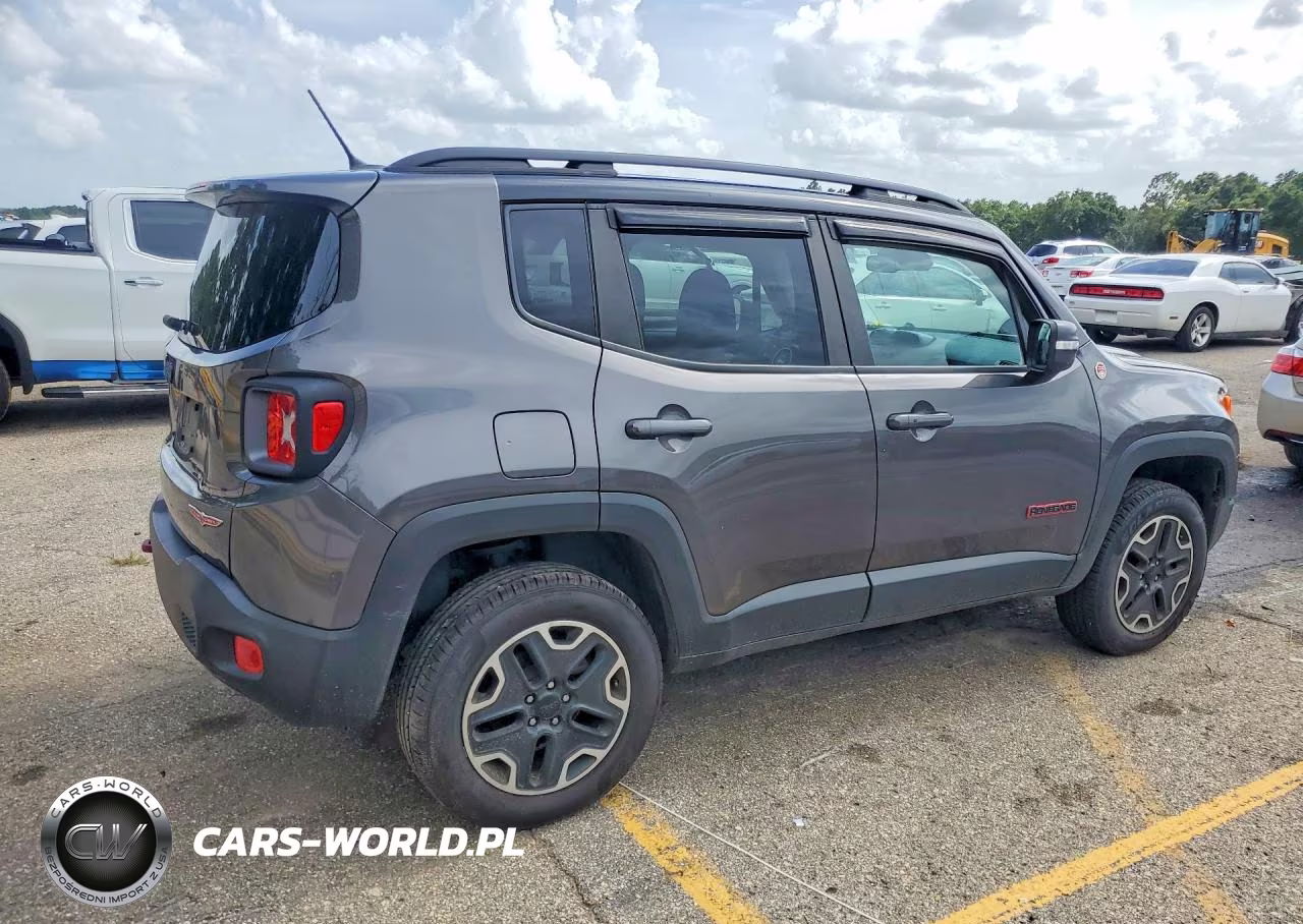 2017 Jeep Renegade Trailhawk VIN:ZACCJBCB6HPG55269 - 3