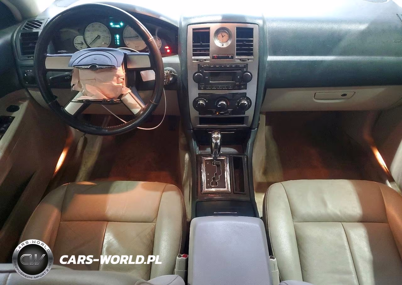 2006 Chrysler 300 Touring VIN:2C3KA53G46H226482 - 8