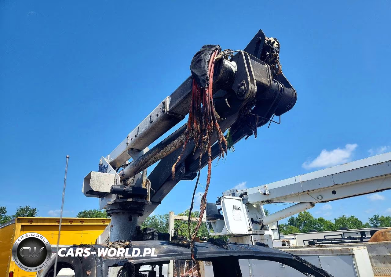 2012 Dodge Ram Chassis Cab Bucket Truck VIN:3C7WDNALXCG300202 - 9