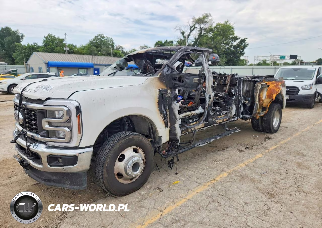 2025 Ford F350 Super Duty VIN:1FT8W3DM0SEC23239 - 1