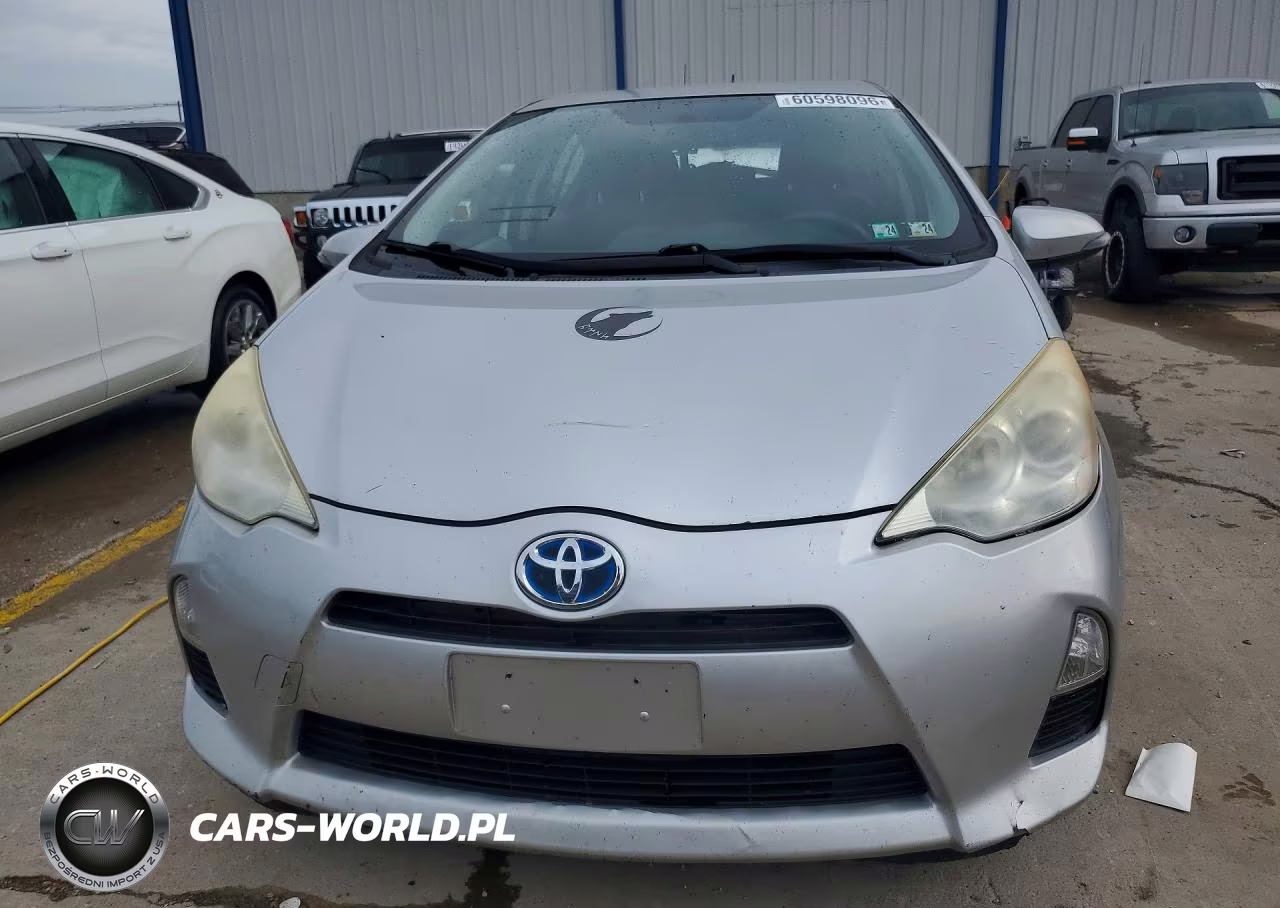 2012 Toyota Prius C Two VIN:JTDKDTB3XC1509064 - 5