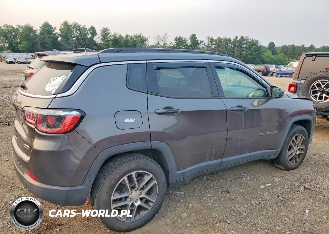 2018 Jeep Compass Latitude VIN:3C4NJDBB8JT178669 - 3