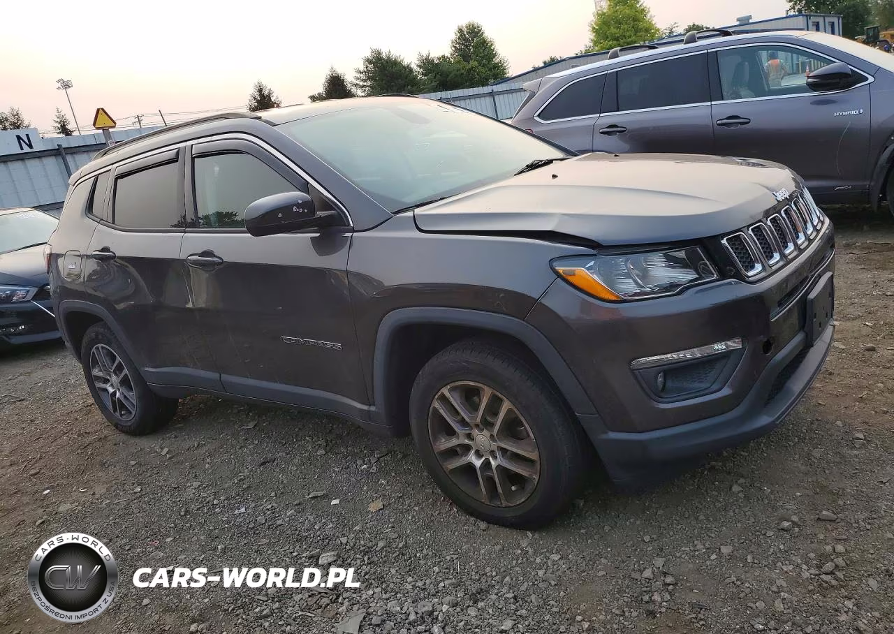2018 Jeep Compass Latitude VIN:3C4NJDBB8JT178669 - 4