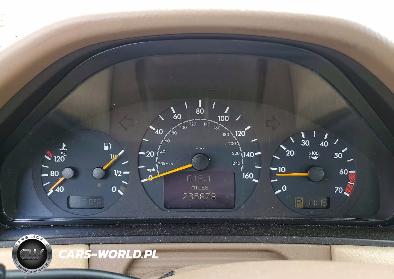 2000 Mercedes-Benz E 430 VIN:WDBJF70J4YB010436 - 9