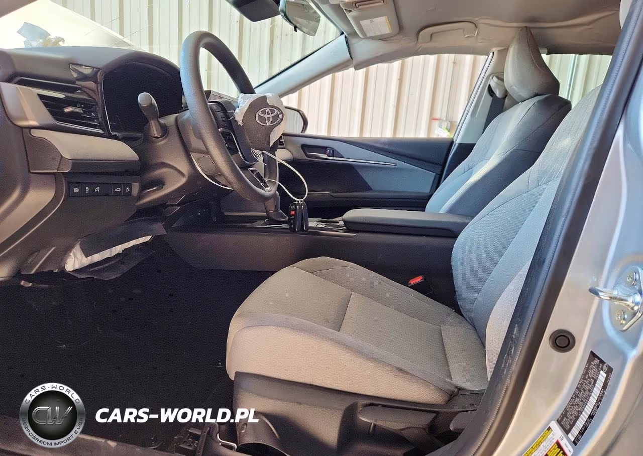 2025 Toyota Camry Le VIN:4T1DAACK8SU154853 - 7