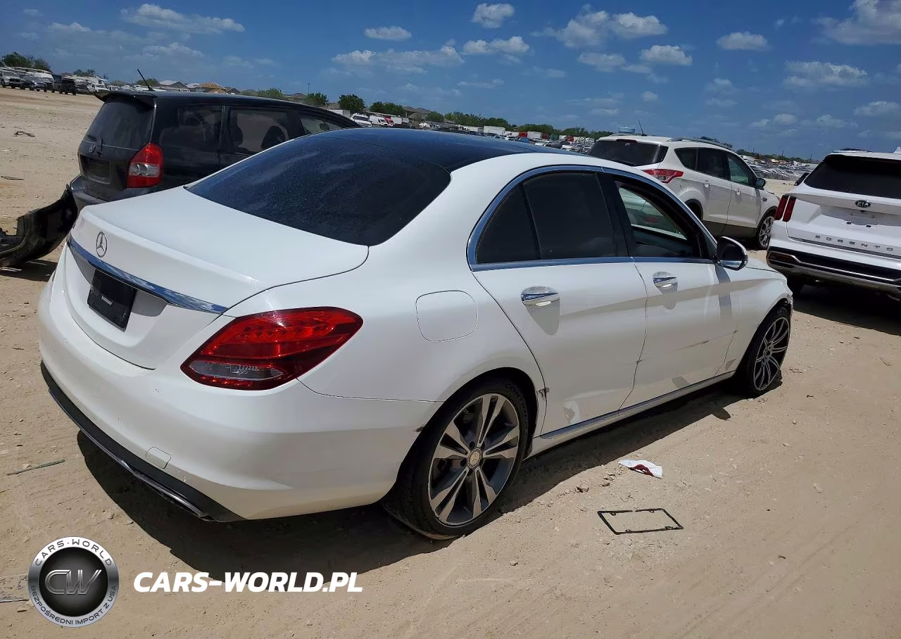 2016 Mercedes-Benz C 300 VIN:55SWF4JB4GU142720 - 3