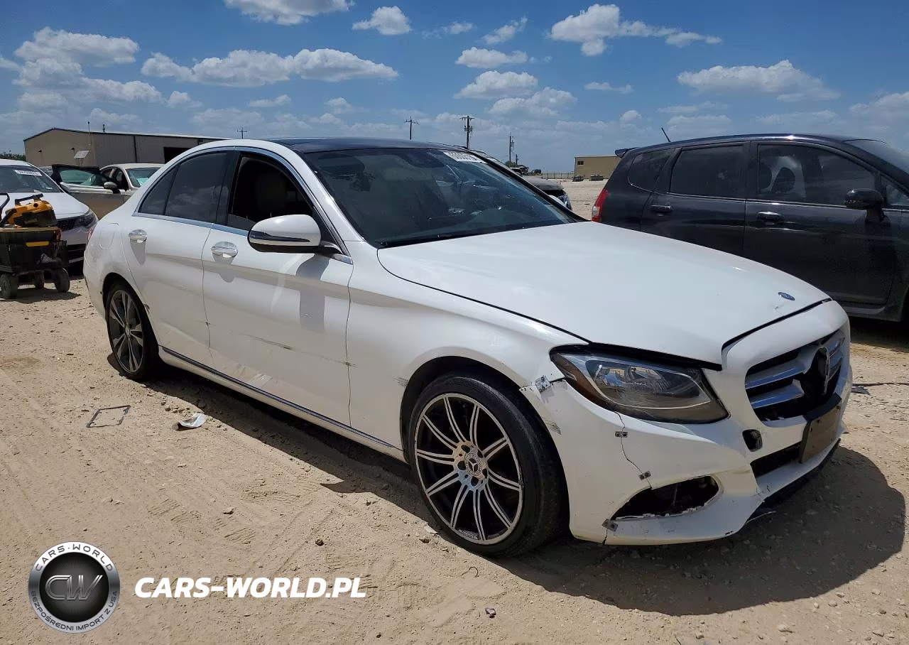 2016 Mercedes-Benz C 300 VIN:55SWF4JB4GU142720 - 4