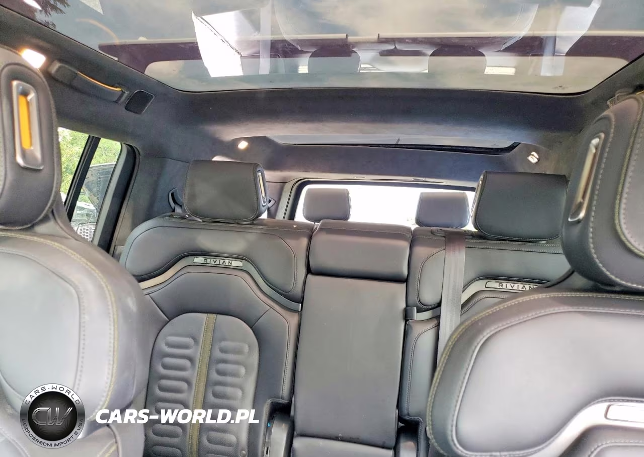 2023 Rivian R1S Launch Edition VIN:7PDSGABLXPN020988 - 10