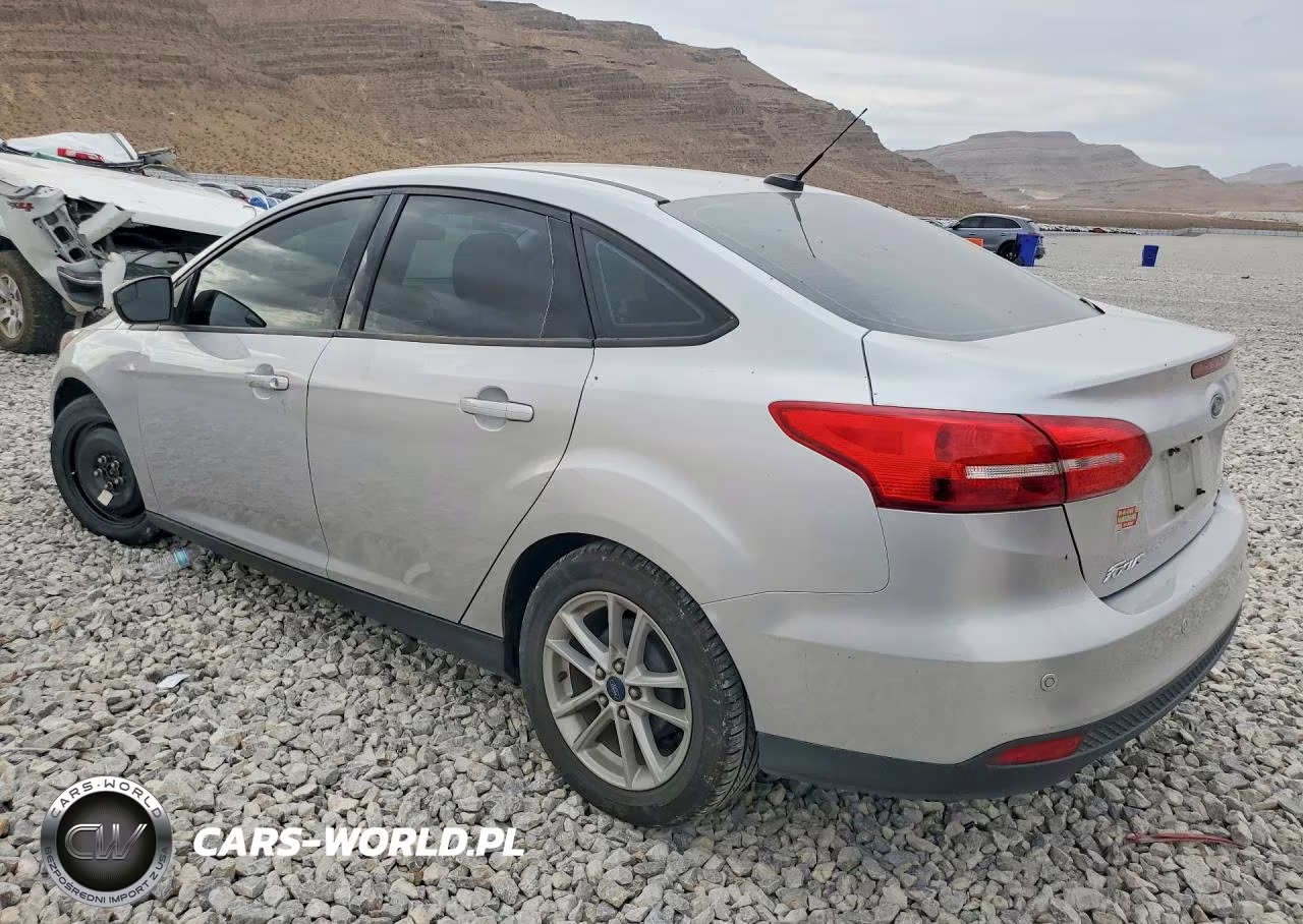2015 Ford Focus Se VIN:1FADP3F27FL220420 - 2