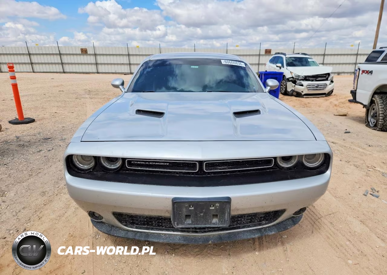 2019 Dodge Challenger Sxt VIN:2C3CDZAG2KH729265 - 5