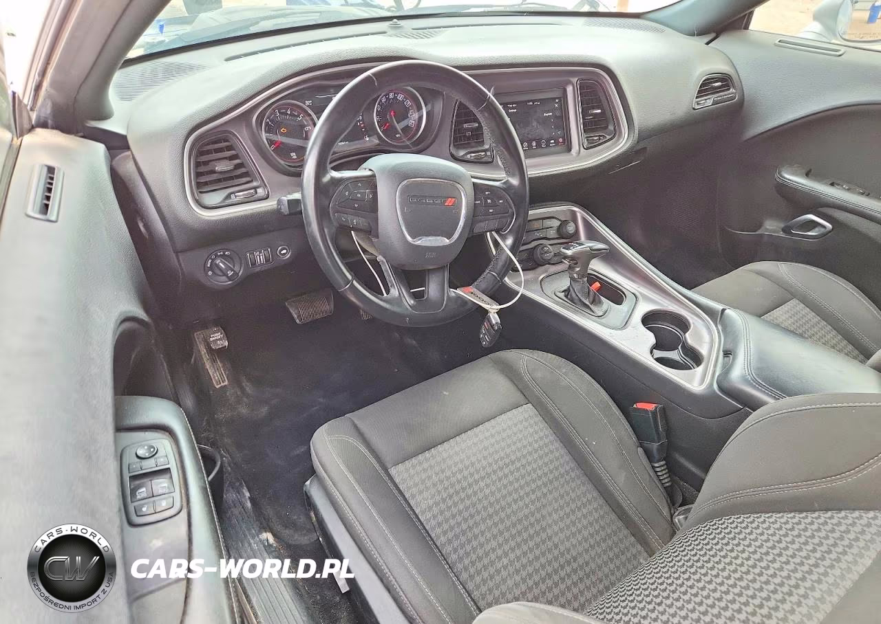 2019 Dodge Challenger Sxt VIN:2C3CDZAG2KH729265 - 8