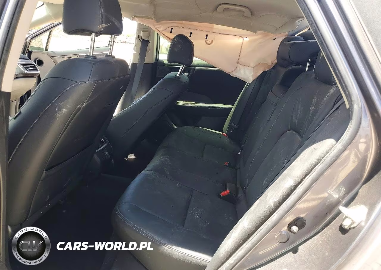 2018 Honda Clarity Touring VIN:JHMZC5F37JC015333 - 10