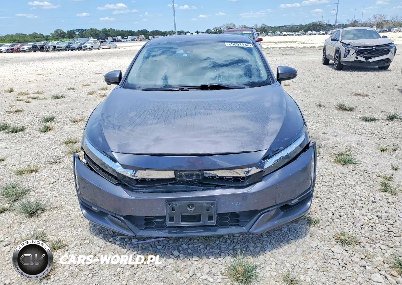 2018 Honda Clarity Touring VIN:JHMZC5F37JC015333 - 5