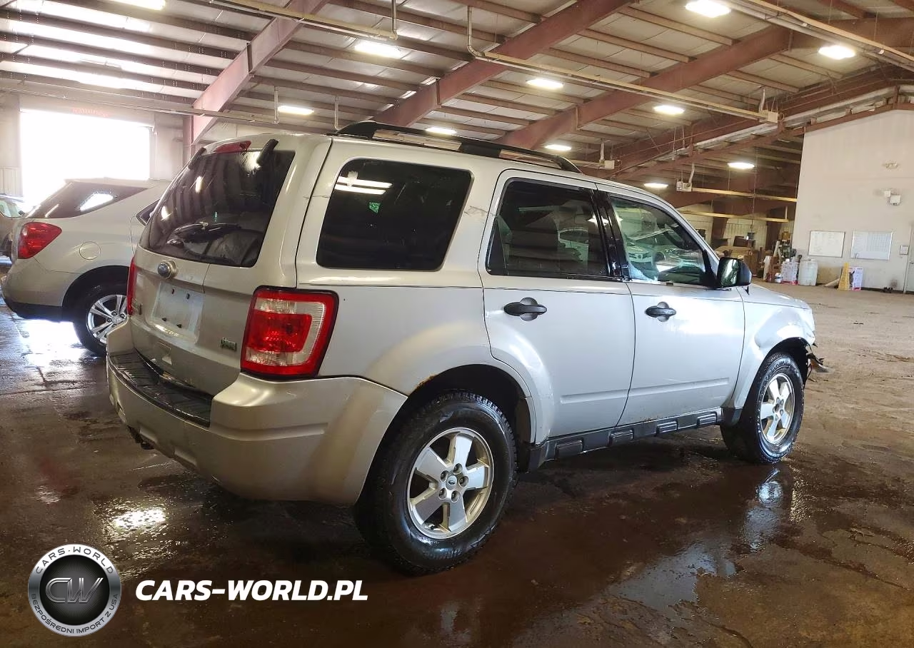2011 Ford Escape Xlt VIN:1FMCU0DG9BKB45551 - 3