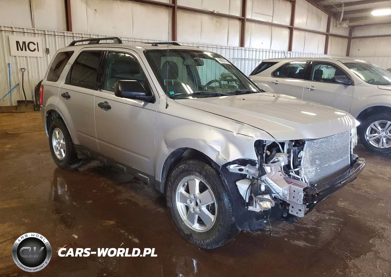 2011 Ford Escape Xlt VIN:1FMCU0DG9BKB45551 - 4