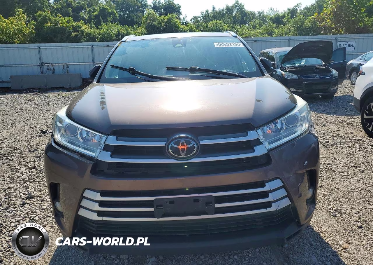 2018 Toyota Highlander Xle VIN:5TDJZRFH5JS845050 - 5