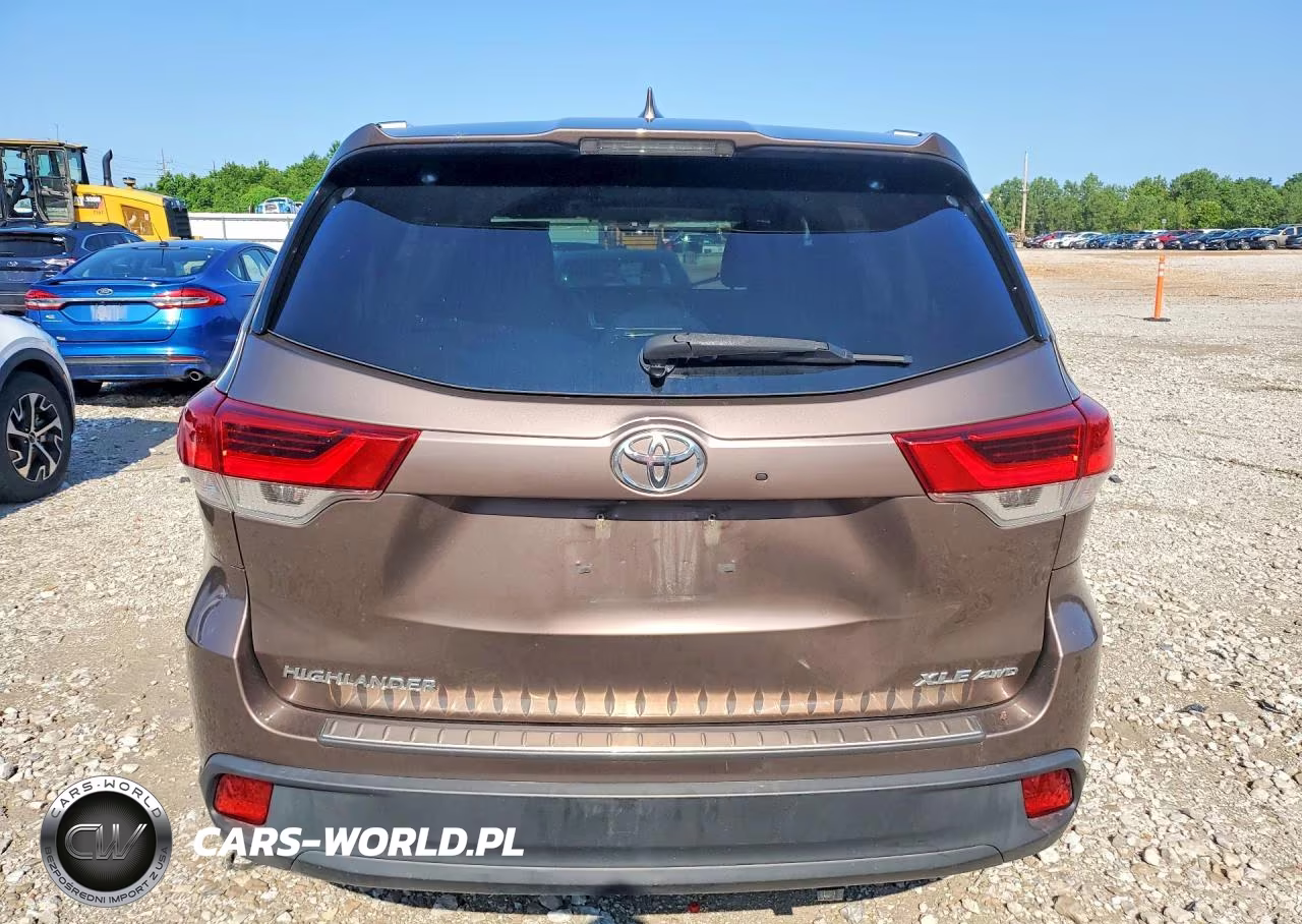 2018 Toyota Highlander Xle VIN:5TDJZRFH5JS845050 - 6