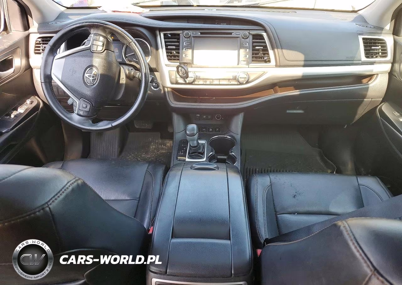 2018 Toyota Highlander Xle VIN:5TDJZRFH5JS845050 - 8
