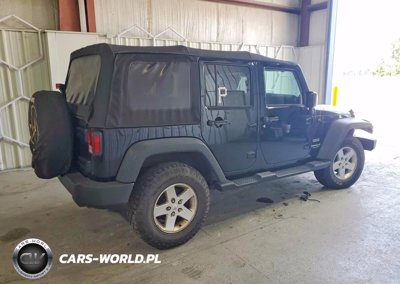 2014 Jeep Wrangler Unlimited Sport VIN:1C4HJWDG2EL311591 - 3