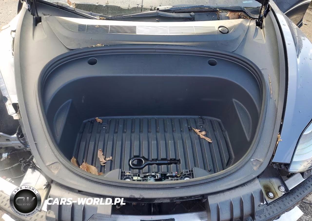 2023 Tesla Model 3 VIN:5YJ3E1EAXPF502421 - 11
