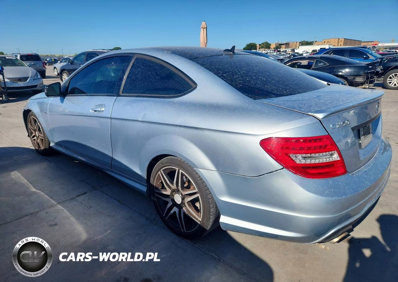 MERCEDES-BENZ C 250 VIN:WDDGJ4HB9DG030562 - 2