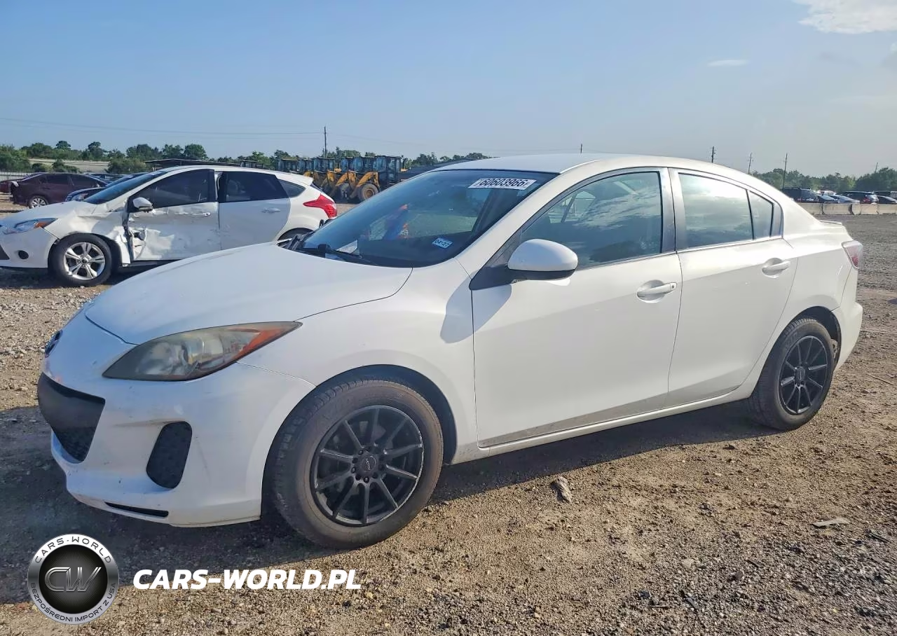 2013 Mazda 3 I