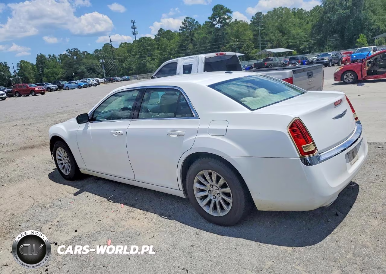 2011 Chrysler 300 VIN:2C3CA4CG2BH574726 - 2