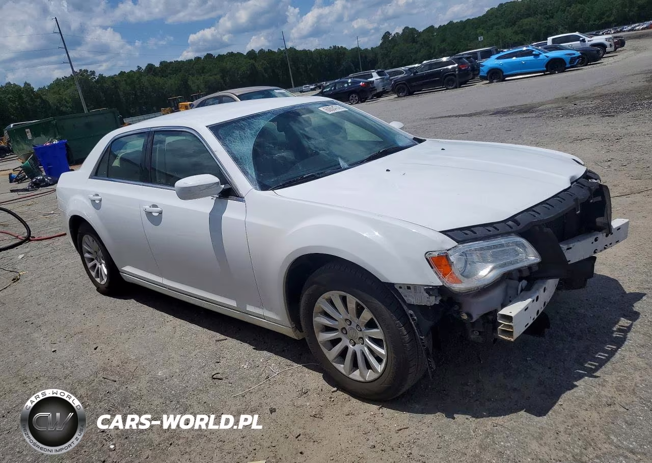 2011 Chrysler 300 VIN:2C3CA4CG2BH574726 - 4