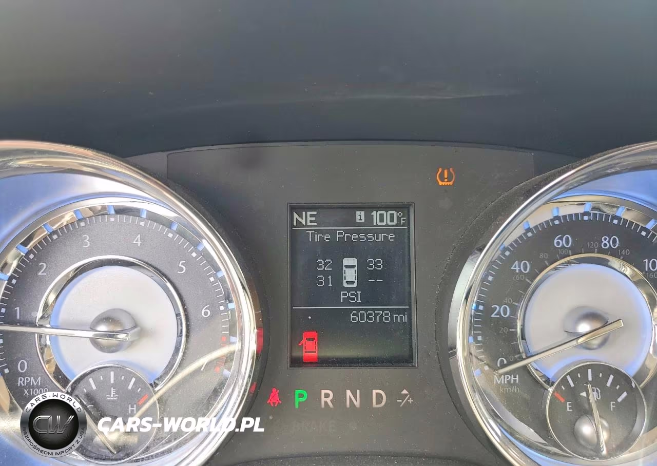 2011 Chrysler 300 VIN:2C3CA4CG2BH574726 - 9