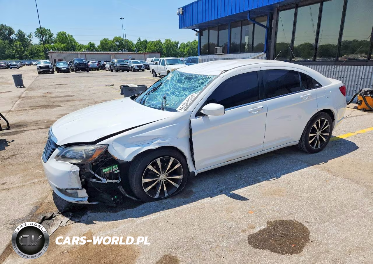 2013 Chrysler 200 Touring VIN:1C3CCBBB0DN600660 - 1