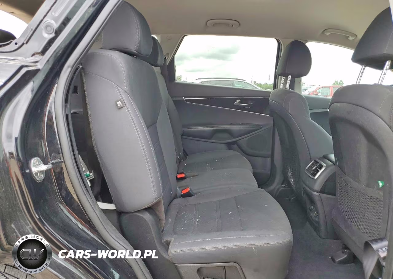 2019 Kia Sorento S V6 VIN:5XYPG4A58KG590098 - 11
