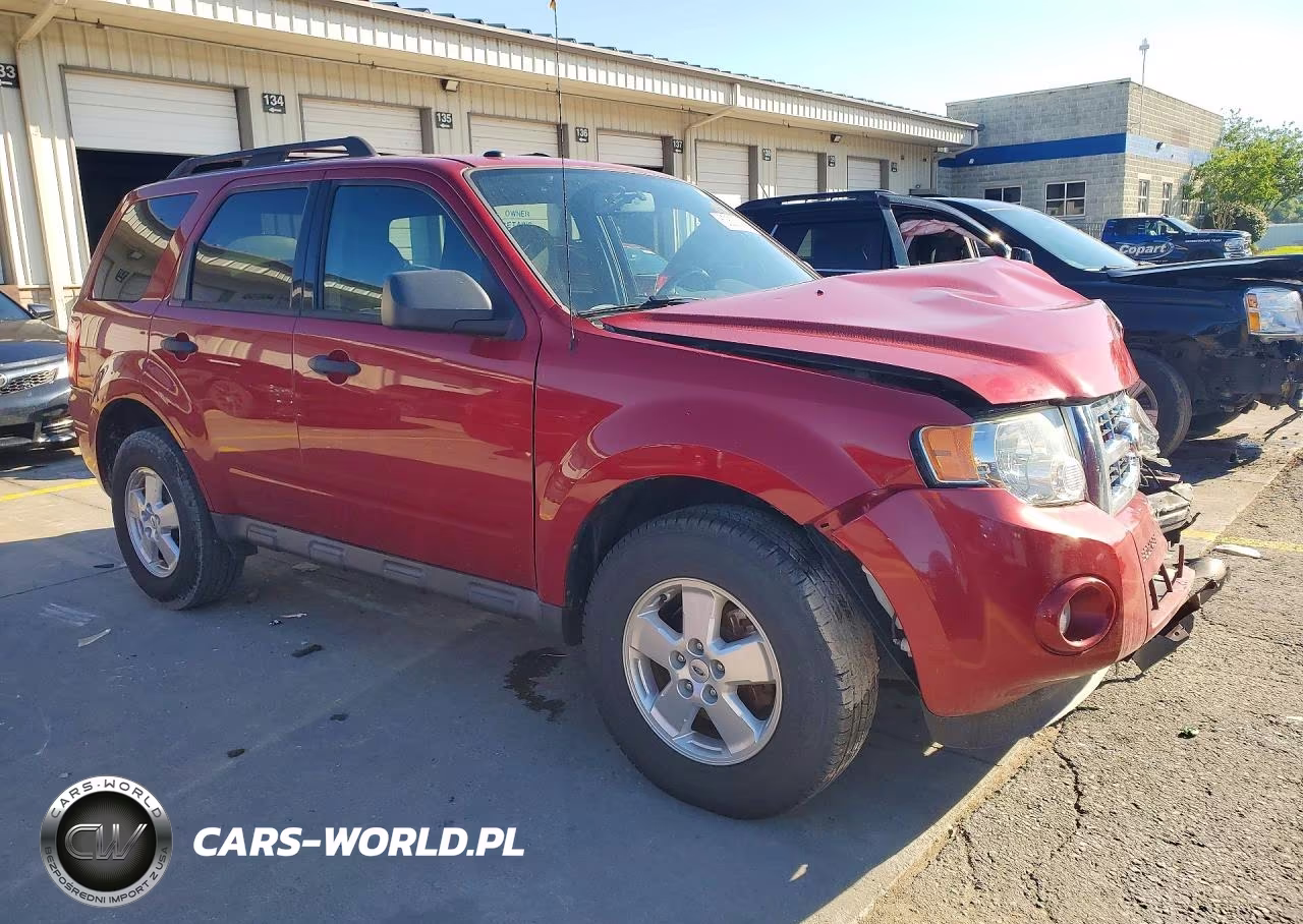 2010 Ford Escape Xlt VIN:1FMCU0D72AKD31835 - 4