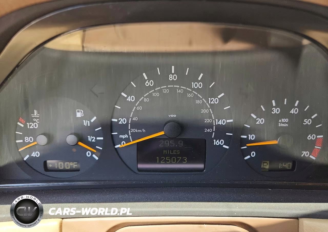 2002 Mercedes-Benz E 320 4Matic VIN:WDBJH82J92X062524 - 9