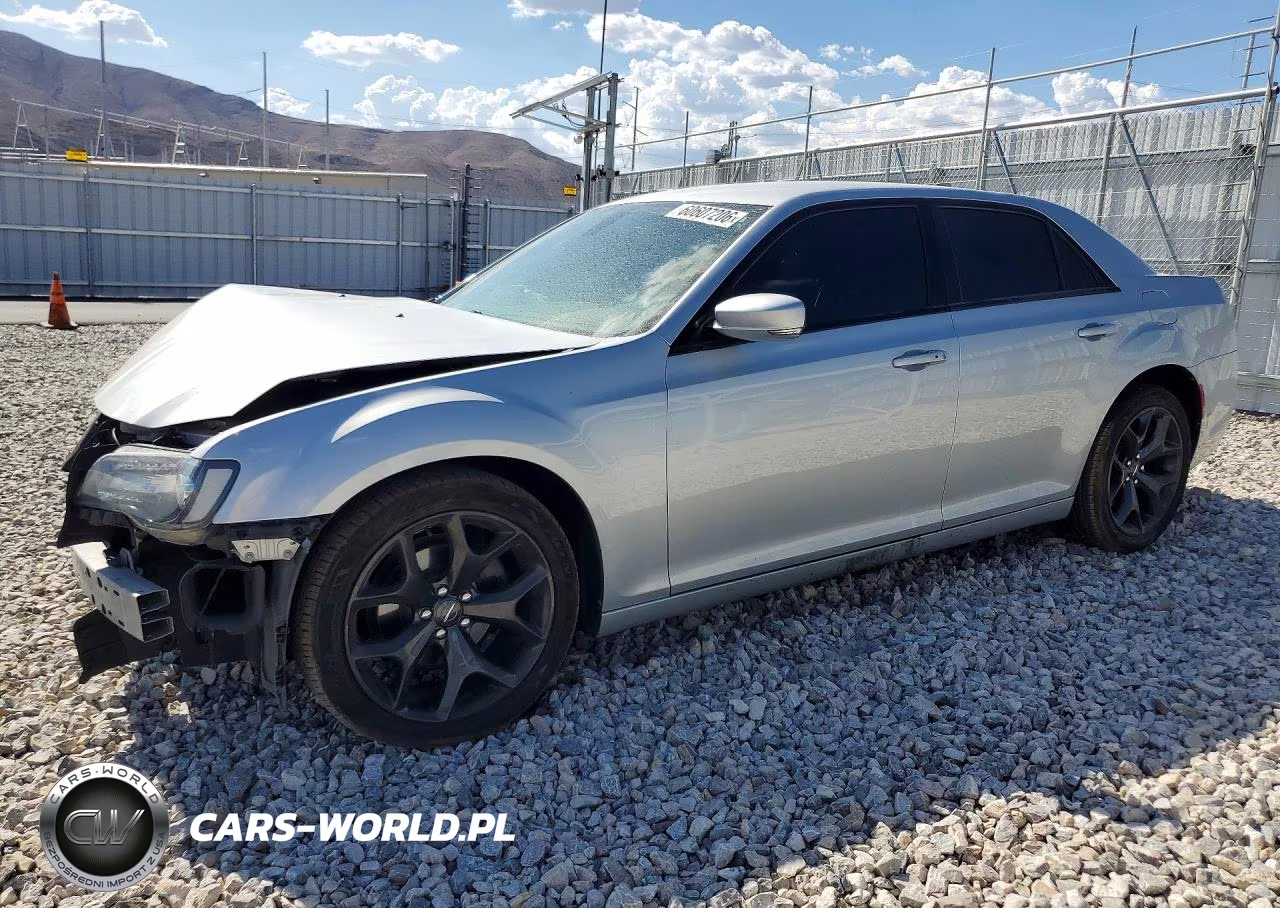2021 Chrysler 300 S – zdjęcie 1 z 13