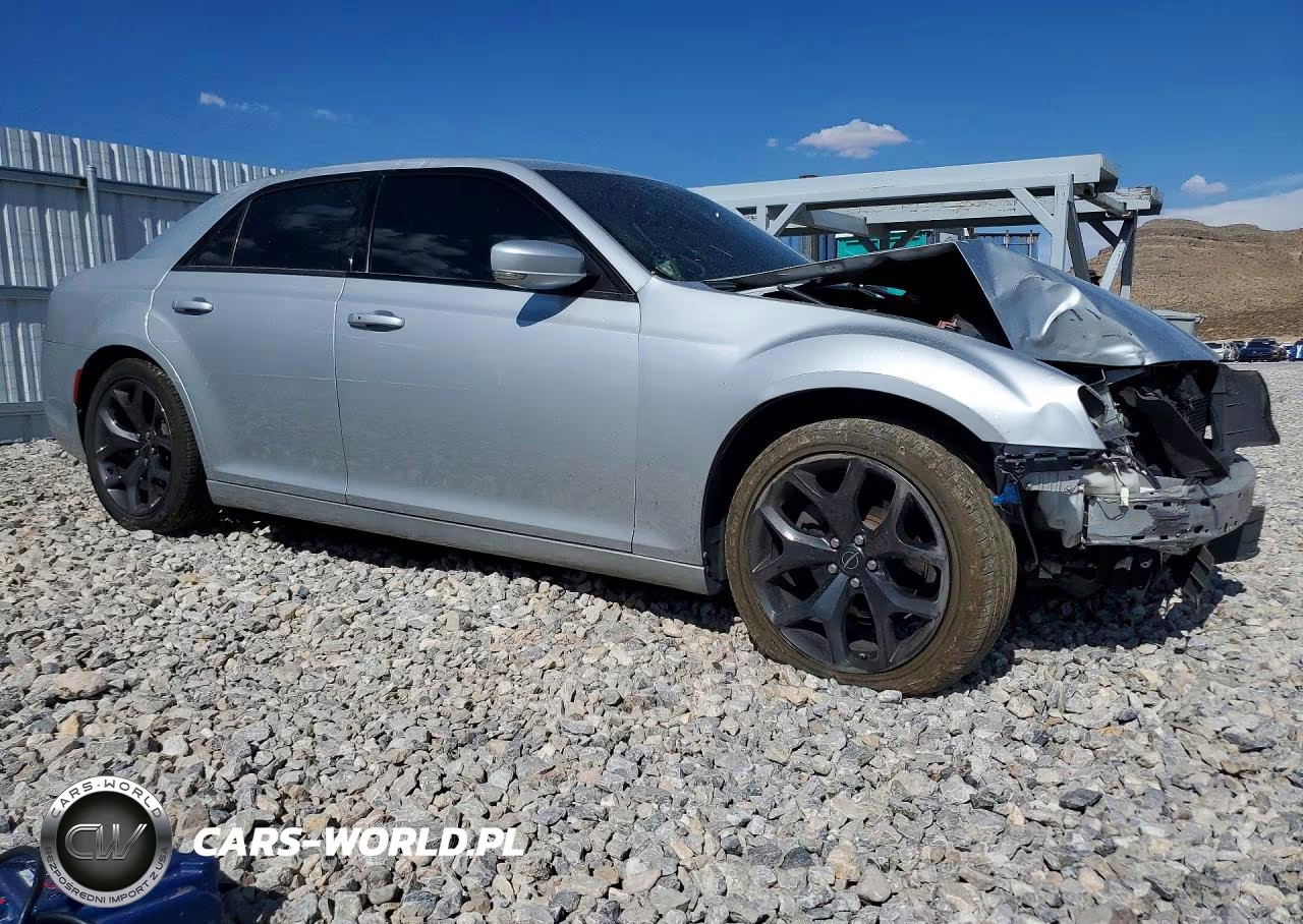 2021 Chrysler 300 S VIN:2C3CCABG8MH529044 - 4