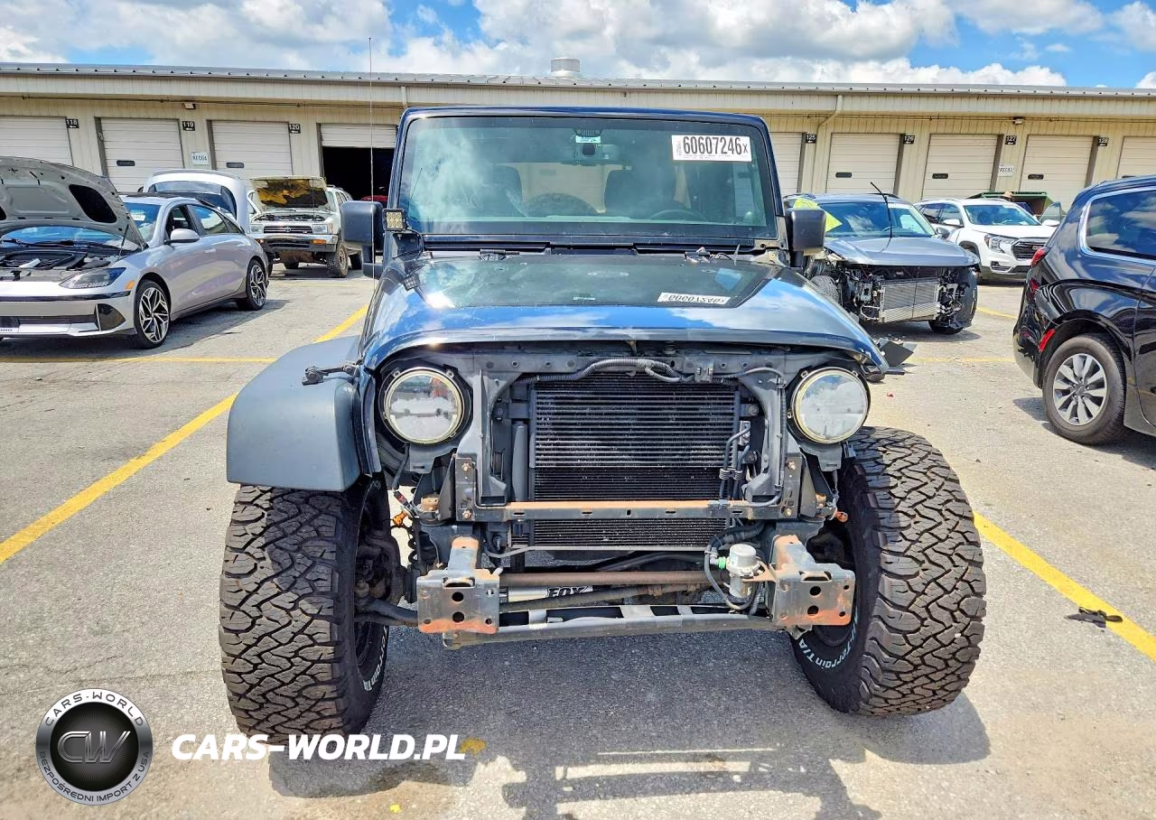 2014 Jeep Wrangler Unlimited Sport VIN:1C4HJWDG8EL276720 - 5