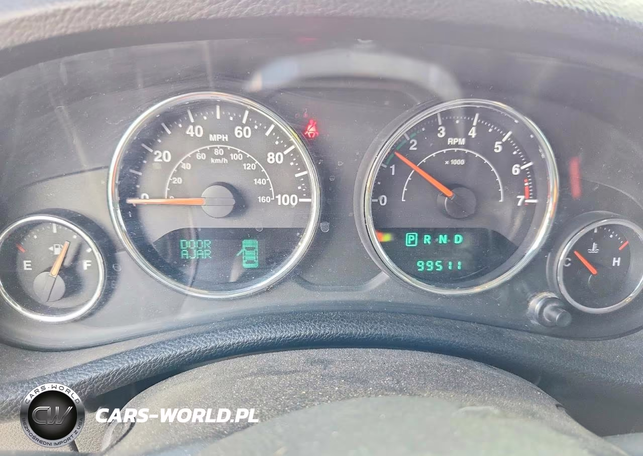 2014 Jeep Wrangler Unlimited Sport VIN:1C4HJWDG8EL276720 - 9