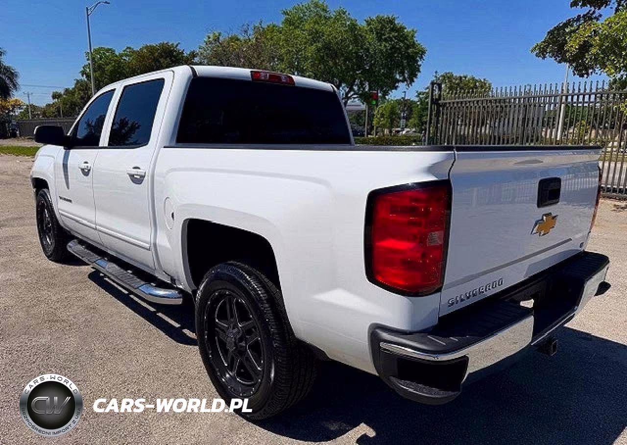 2018 Chevrolet Silverado C1500 Lt VIN:3GCPCRECXJG597832 - 2