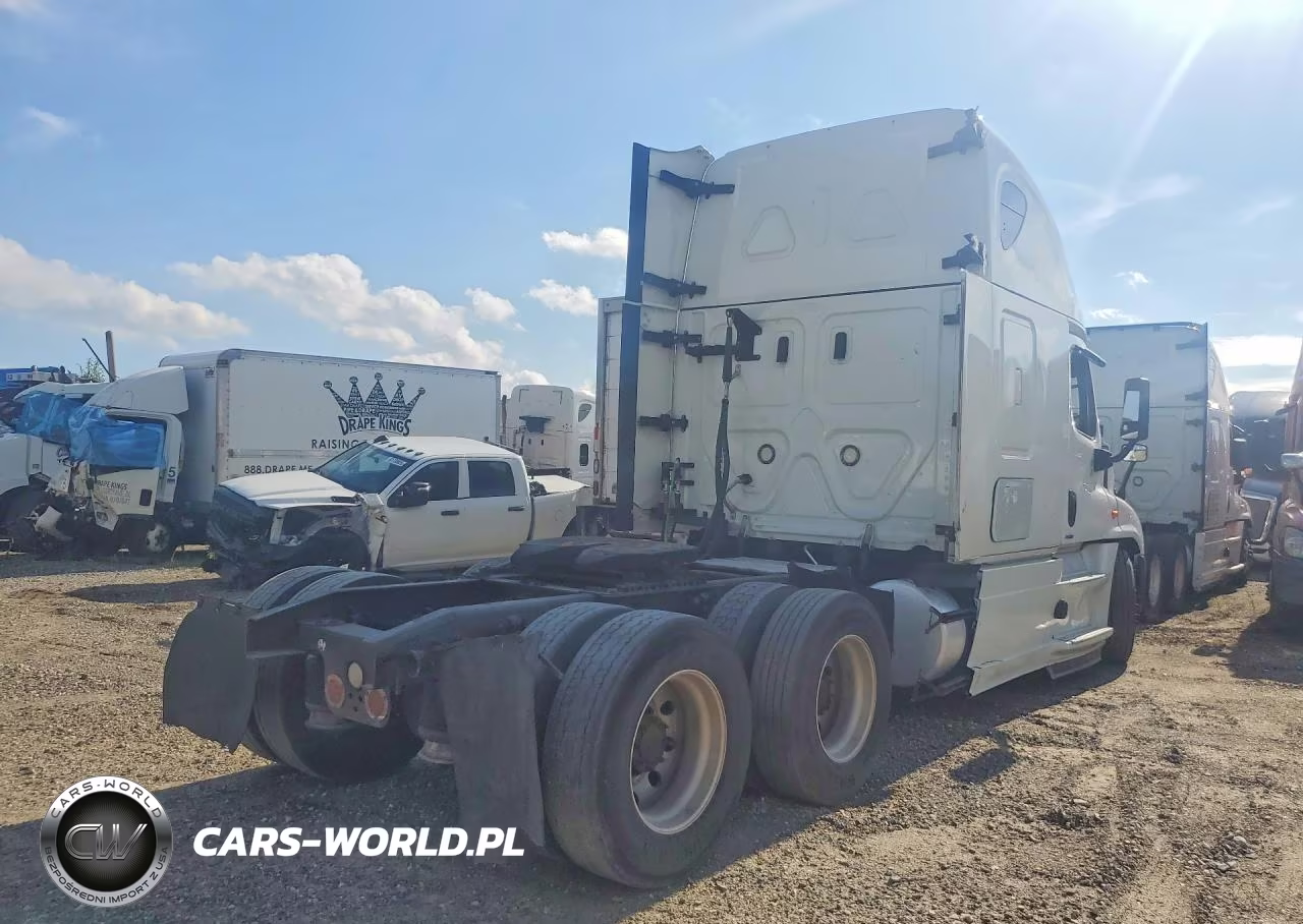 2019 Freightliner Cascadia 1 - Semi Truck VIN:1FUJGLDR1KLKD3014 - 3