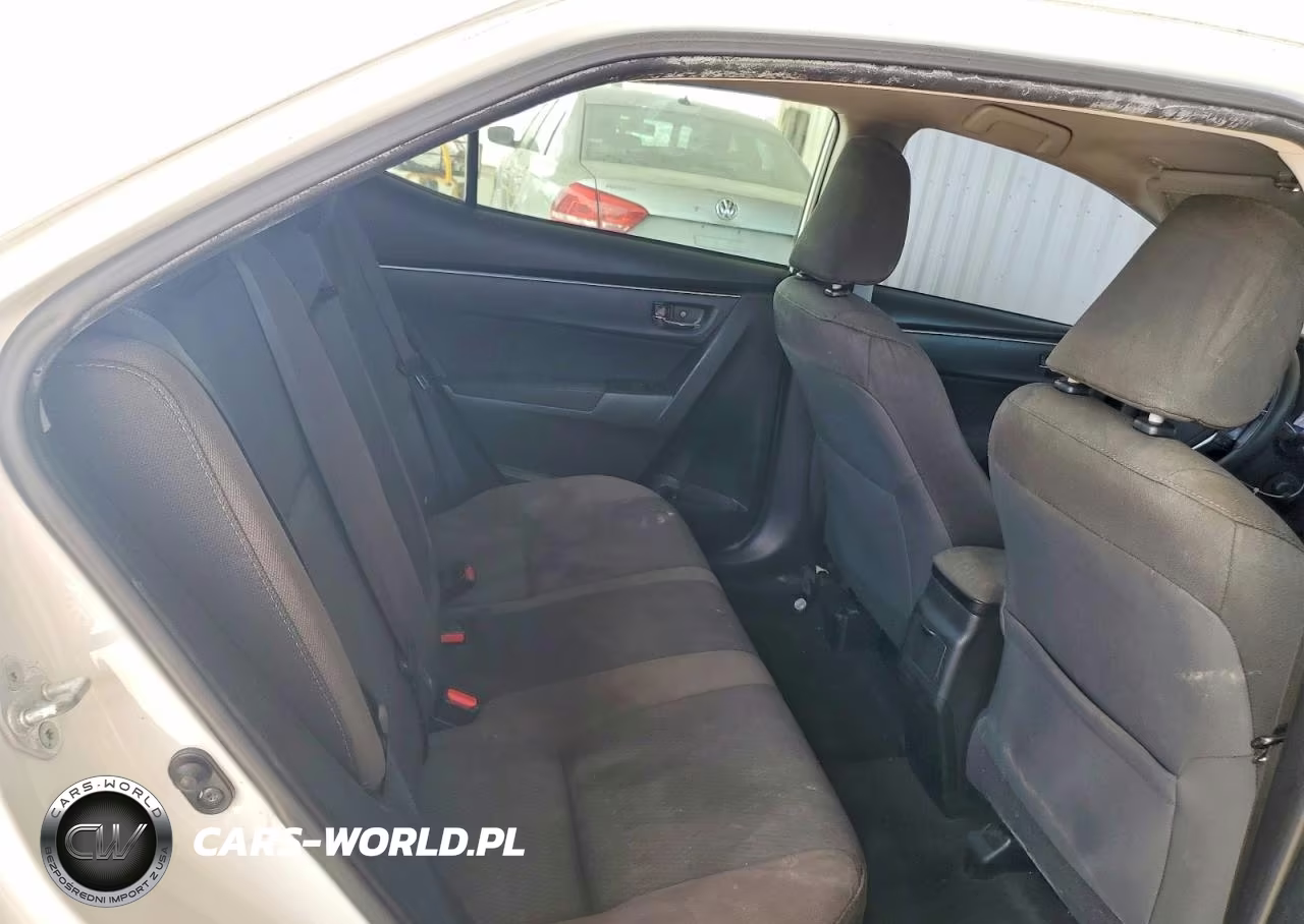 2017 Toyota Corolla Le VIN:5YFBURHE5HP593387 - 10