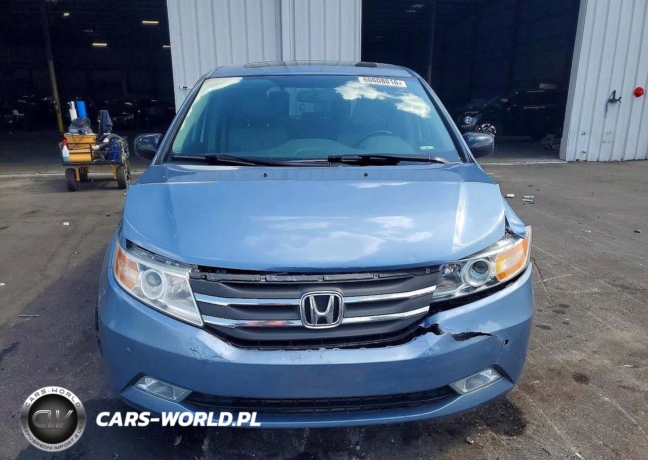 2013 Honda Odyssey Touring VIN:5FNRL5H91DB004483 - 5