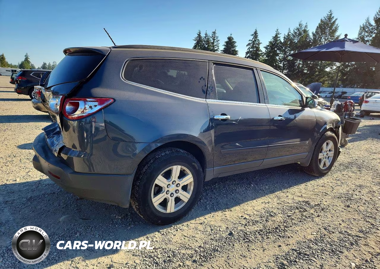 2010 Chevrolet Traverse Lt VIN:1GNLVGED3AS139975 - 3